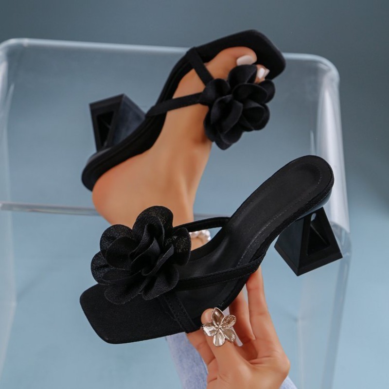 Summer Clothing Accessories - Womens 3D Flower Decor Sandals Triangular